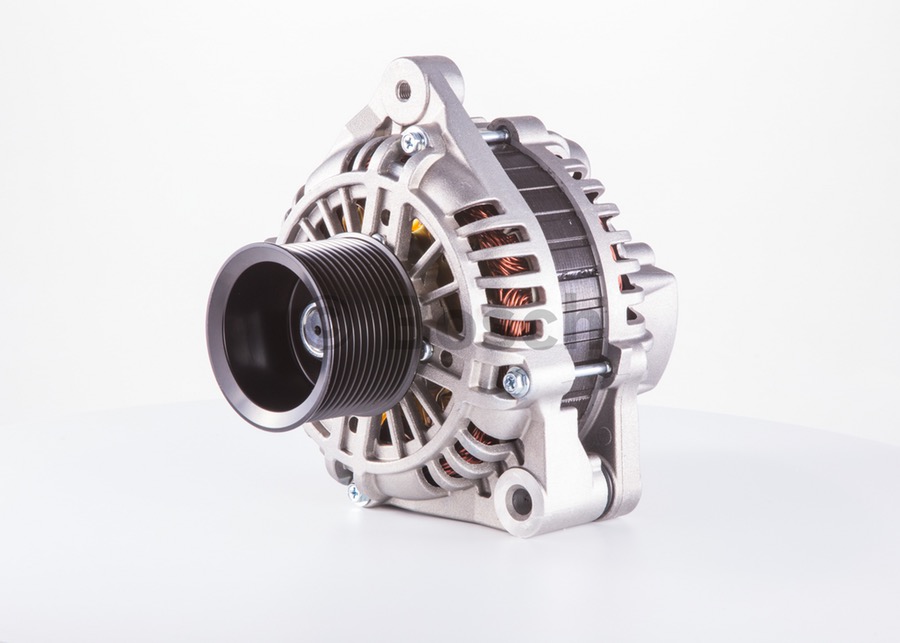 Alternador 24V 90A Iveco Stralis Trakker - Bosch - F042303078 - Unitário