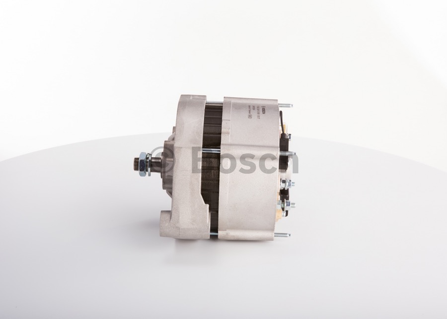 Alternador 24V 55A - Bosch - F042301018 - Unitário