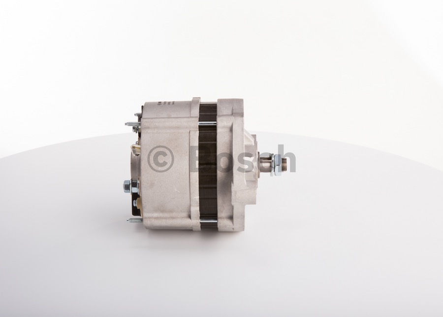 Alternador 24V 55A - Bosch - F042301018 - Unitário