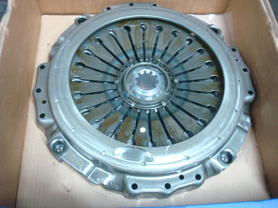 Kit de Embreagem Linha Pesada Com Disco Reforçado Platô e Mancal - Sachs - 6168 - Unitário