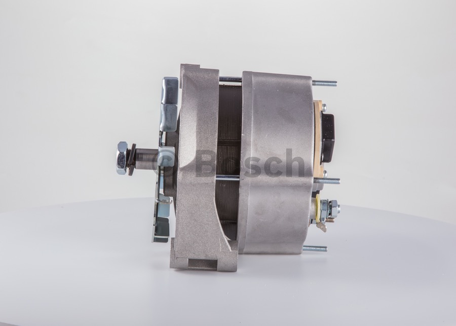 ALTERNADOR 24V 55A - Bosch - F042301136 - Unitário