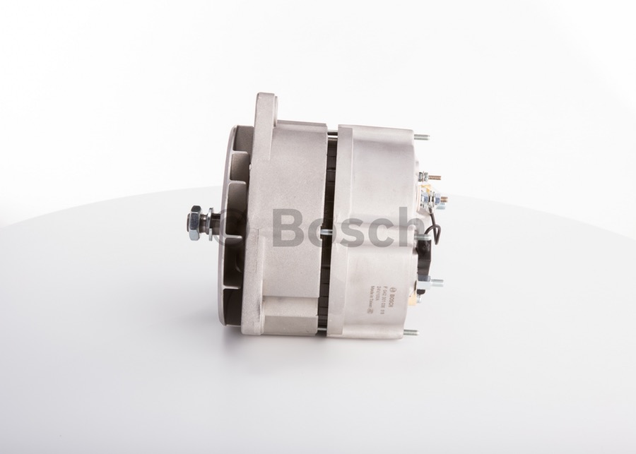 Alternador 24V 100A - Bosch - F042301038 - Unitário