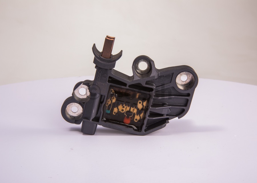 Regulador Voltagem 14V