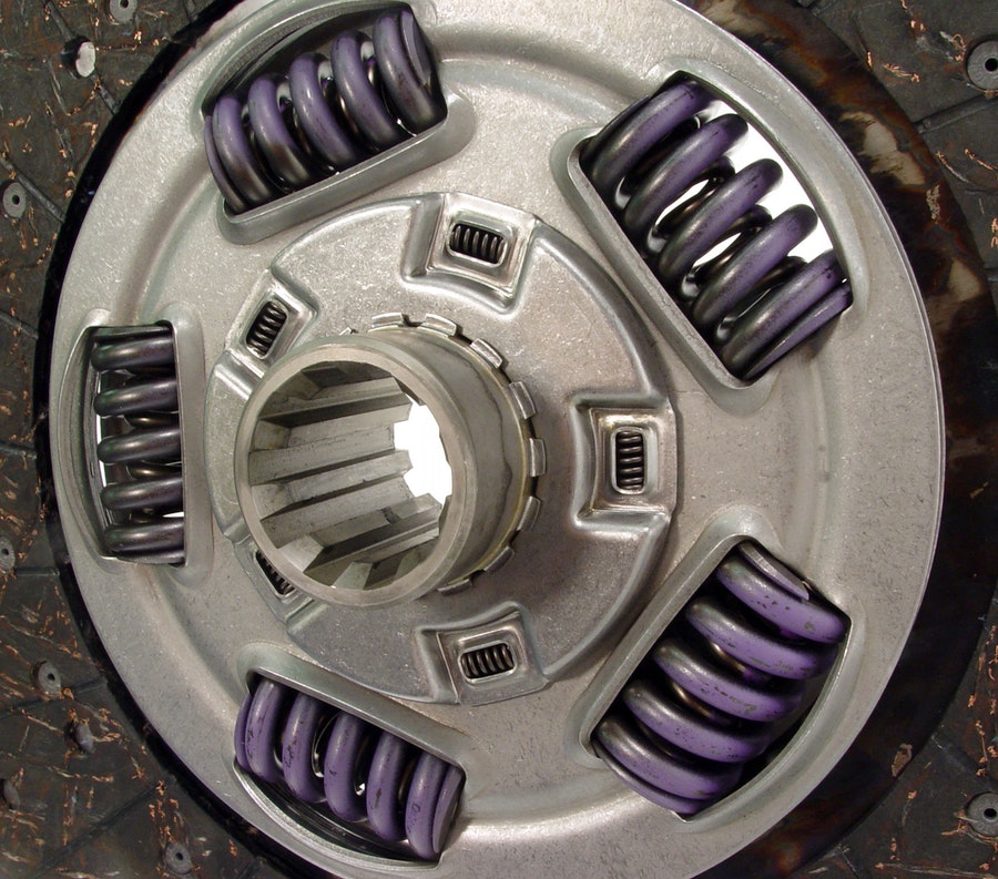 Kit de Embreagem Eaton 395mm Linha Pesada Com Carcaça em Ferro Fundido - Eaton - 1047111 - Unitário