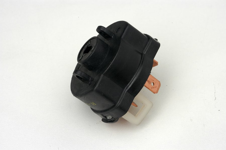 Comutador de Ignição 5 Terminais para GM Monza, Corsa Classic, Kadett, Ipanema, Vectra, Calibra - Facobras - 940.1102 - Unitário